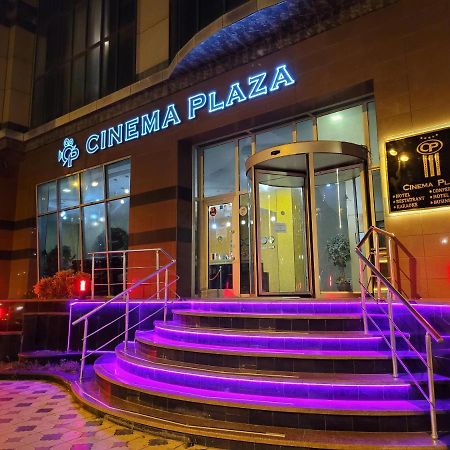 Cinema Plaza Hotel Baku Exteriör bild
