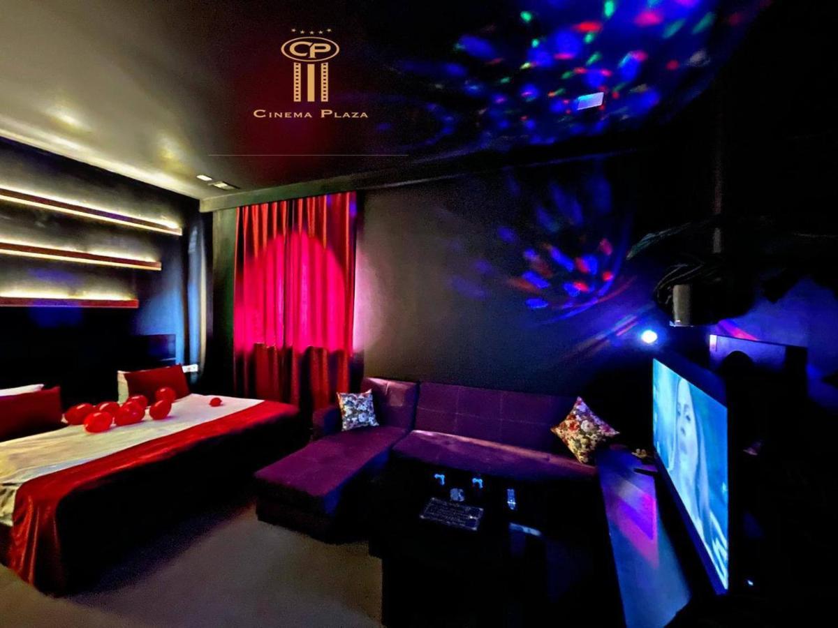 Cinema Plaza Hotel Baku Exteriör bild