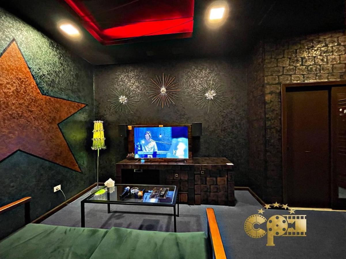 Cinema Plaza Hotel Baku Exteriör bild
