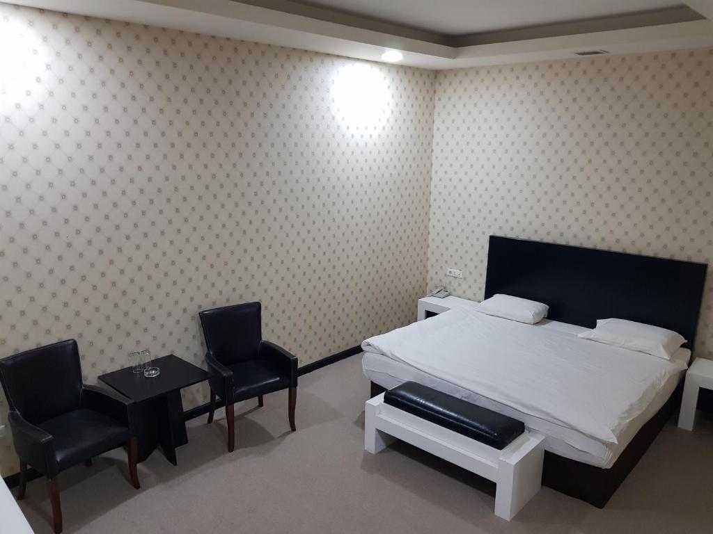 Cinema Plaza Hotel Baku Exteriör bild