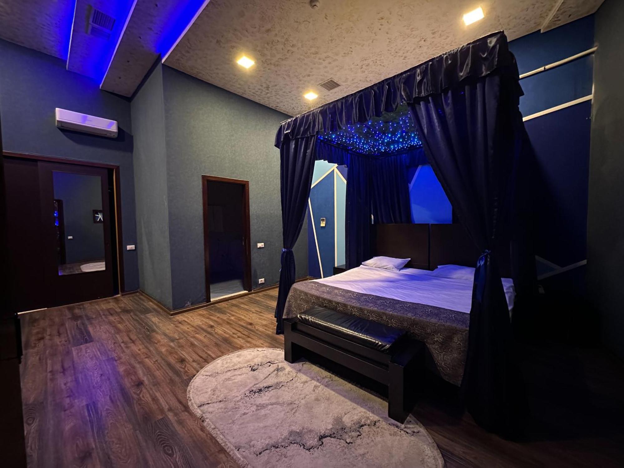 Cinema Plaza Hotel Baku Exteriör bild