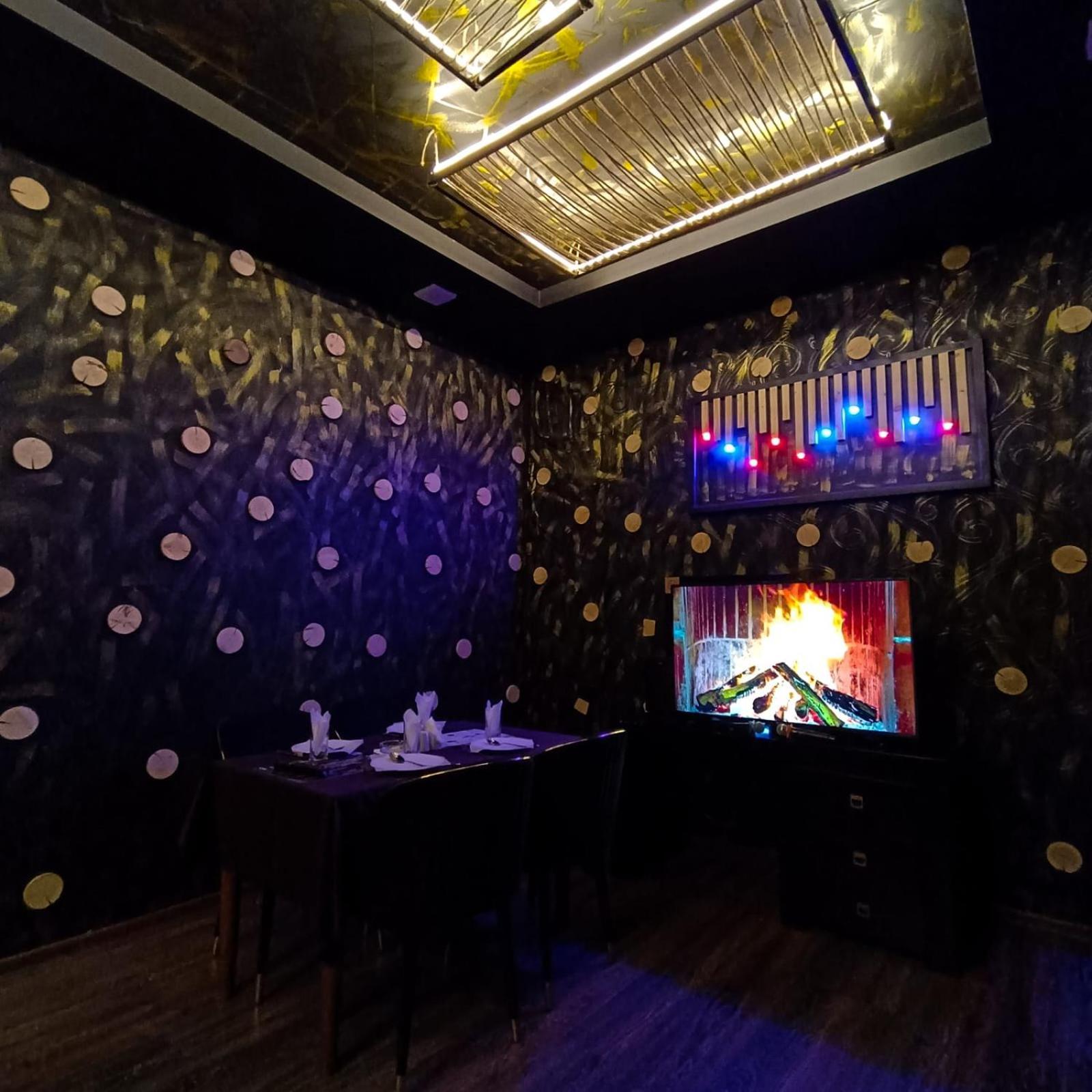 Cinema Plaza Hotel Baku Exteriör bild
