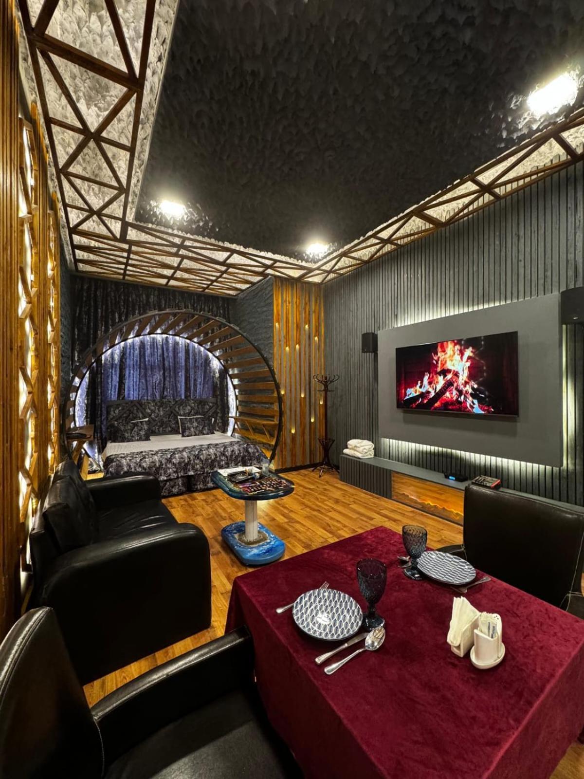 Cinema Plaza Hotel Baku Exteriör bild